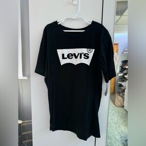 Levi’s Tee